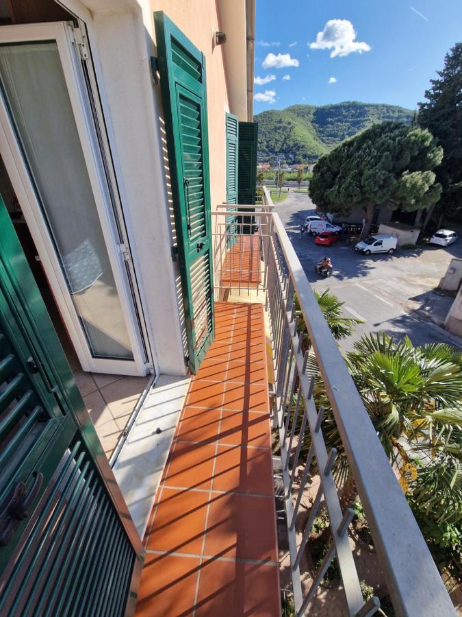 Palm House Apartamento Albenga Exterior foto