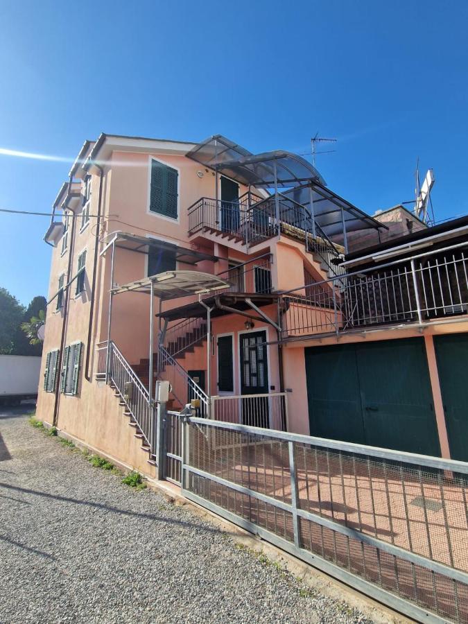 Palm House Apartamento Albenga Exterior foto